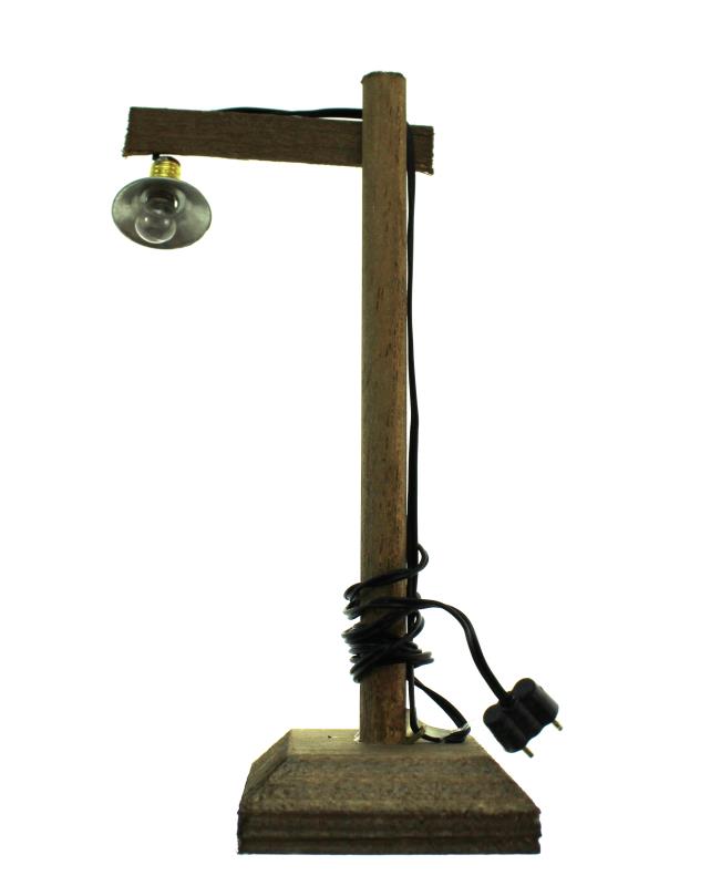 lampione con piedistallo e lampadina 3,5v