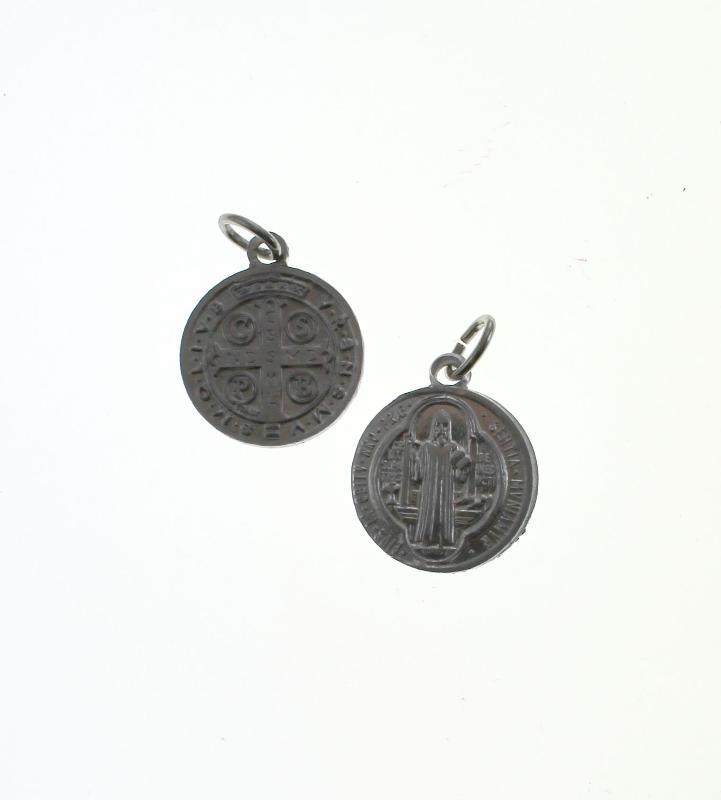 medaglia in metallo con anello san benedetto