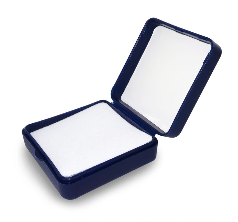 scatolina portarosario in plastica rigida di colore blu - 5 x 5 cm
