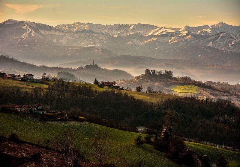 sfondo presepe in carta con paesaggio agricolo