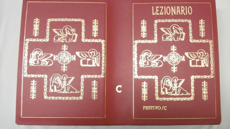 custodia per lezionario festivo anno c