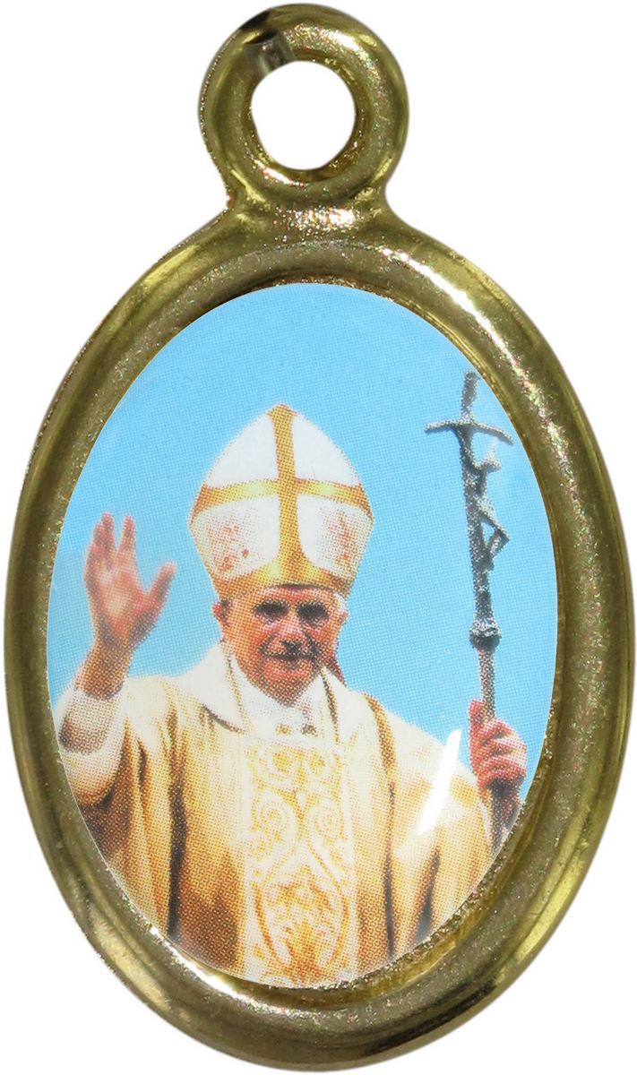 medaglia papa benedetto xvi in metallo dorato e resina - 1,5 cm