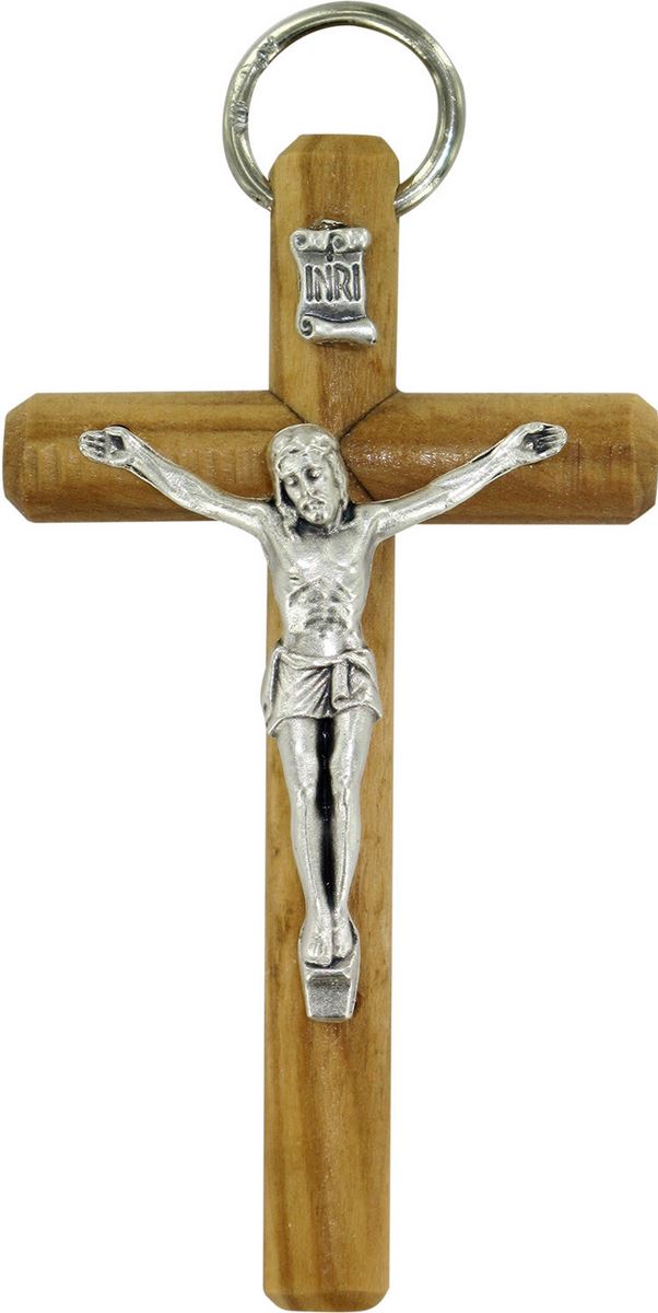 croce in ulivo con cristo riportato in metallo argentato - 8 cm