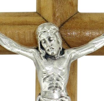 croce in ulivo con cristo riportato in metallo argentato - 8 cm