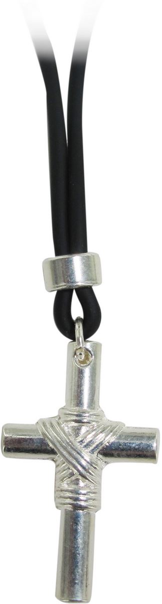 croce in metallo argentato con cordoncino in caucciu - 3 cm