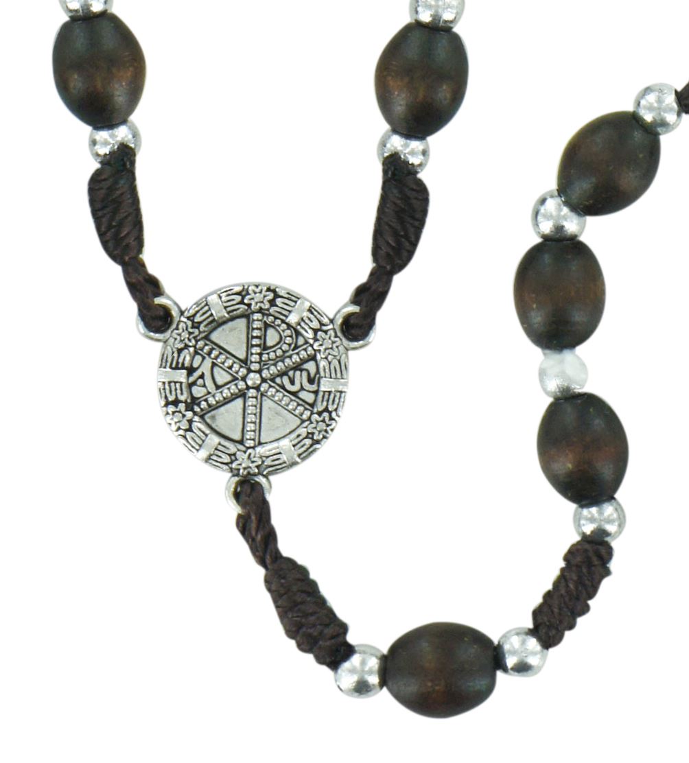 rosario in legno ovale marrone con perline legatura seta