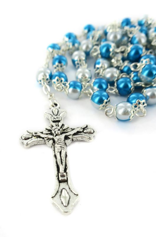 rosario con grani effetto similperla con doppio colore - bianco e azzurro
