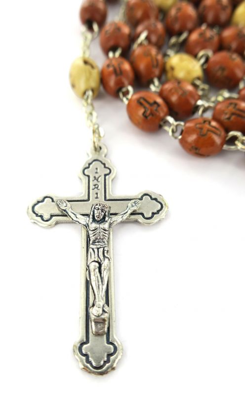rosario in legno naturale mm 6 con incisione e legatura in metallo argentato