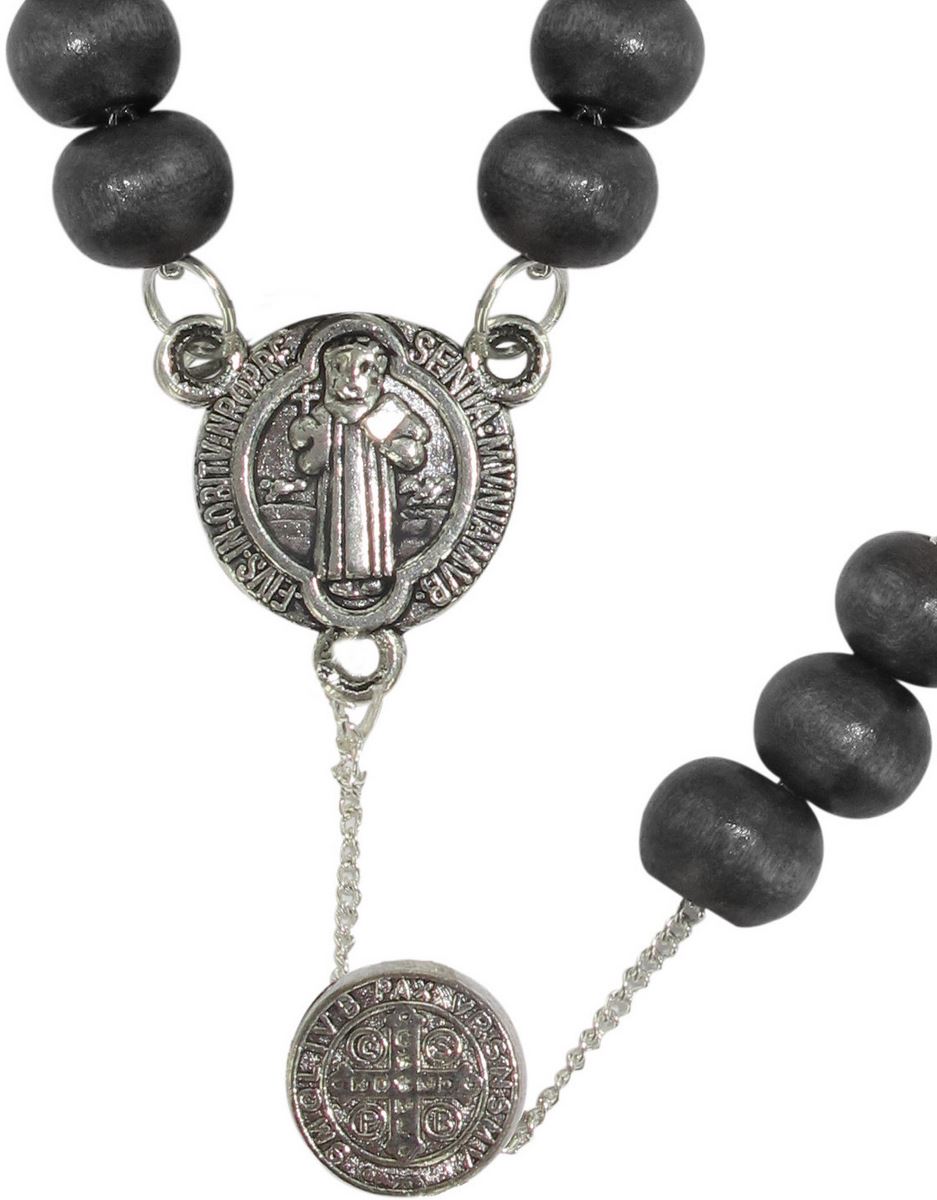 rosario di san benedetto in legno tondo nero diametro 7 mm con pater e legatura in metallo e chiusura con moschettone