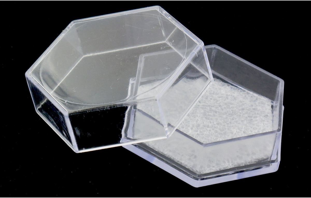 scatolina portarosario in plastica rigida esagonale - 4 x 5 cm