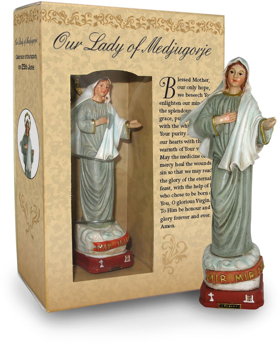 ferrari & arrighetti statua della madonna di medjugorje da 12 cm in confezione regalo con segnalibro, statuetta personaggio religioso con scatola regalo decorativa, testi in inglese
