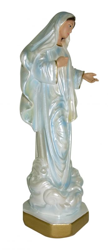 statua madonna di medjugorje in gesso madreperlato dipinta a mano - 20 cm