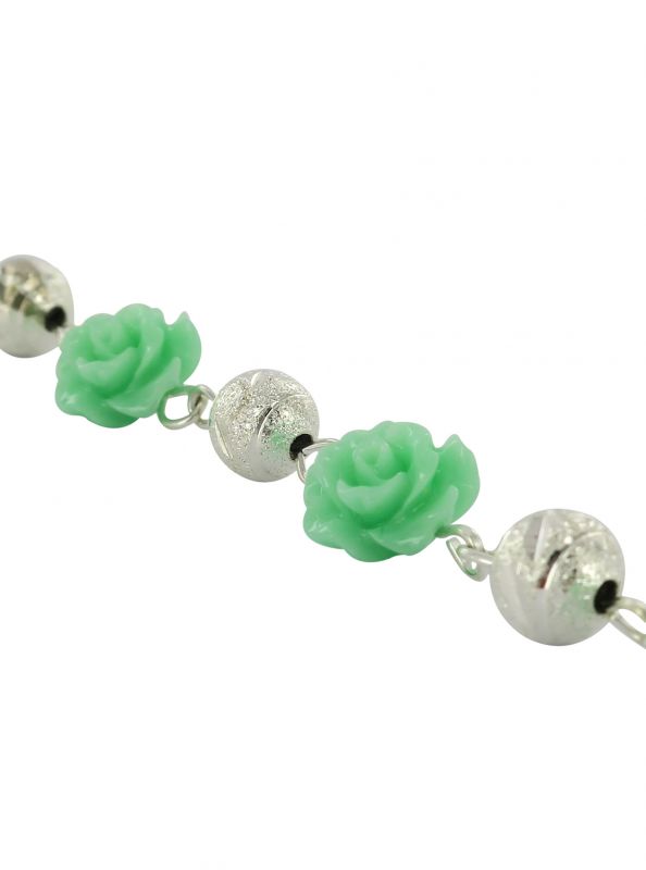 braccialetto con roselline verdi e grano in ottone da 6 mm in confezione