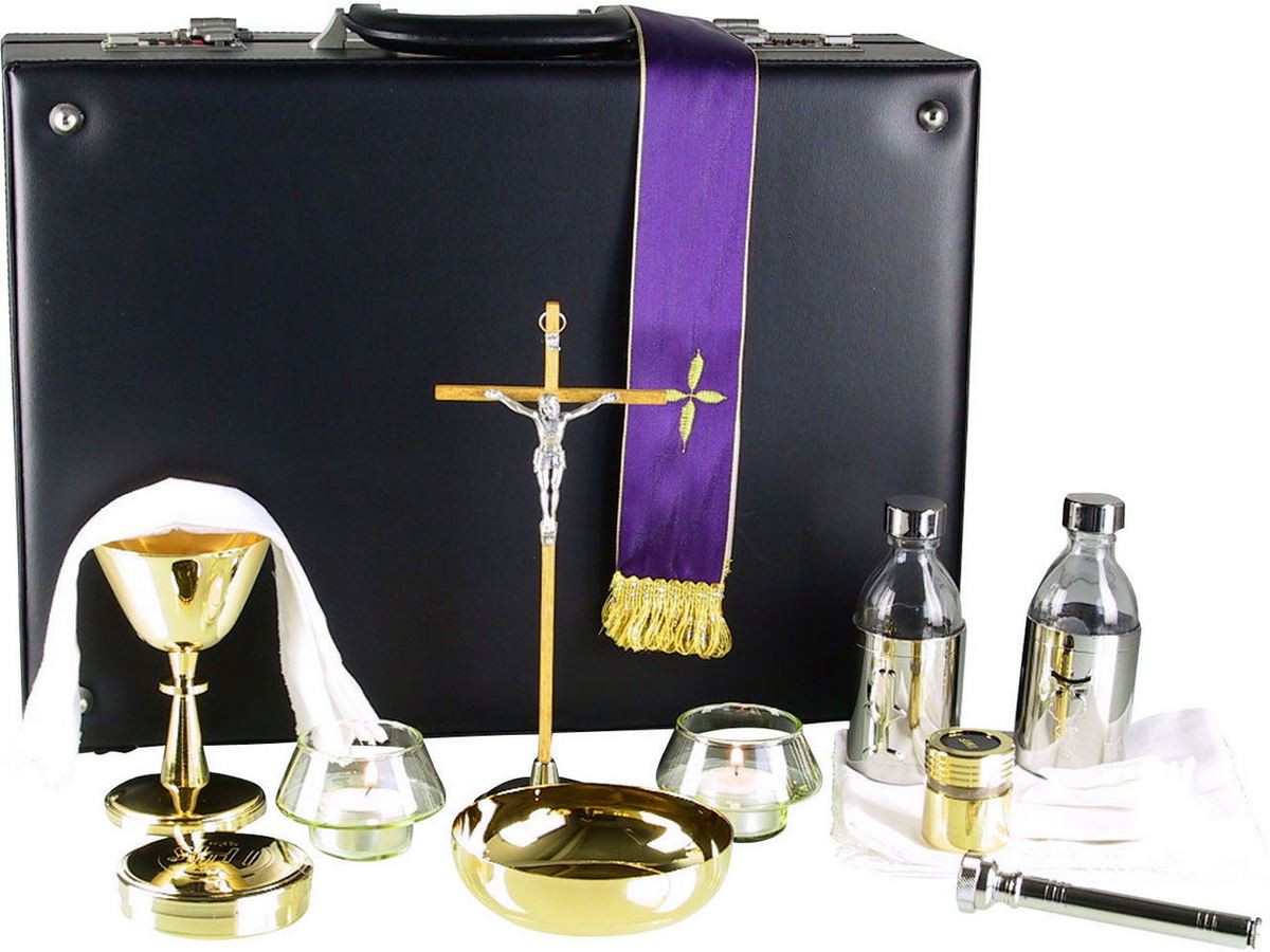 valigia per celebrazioni/santa messa antigraffio con 20 oggetti