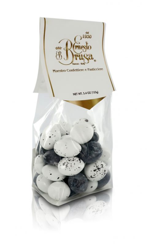 confetti con mandorla tostata ricoperta di cioccolato bianco al gusto liquirizia, bianchi/neri - linea 